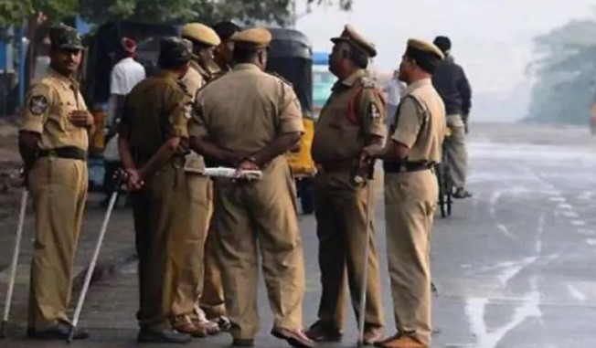 रिटायर्ड डिप्टी एसपी को छत से फेंका, बोले- मेरी बहू ने मेरे साथ… बेटा है बीएसएफ में कमांडेंट