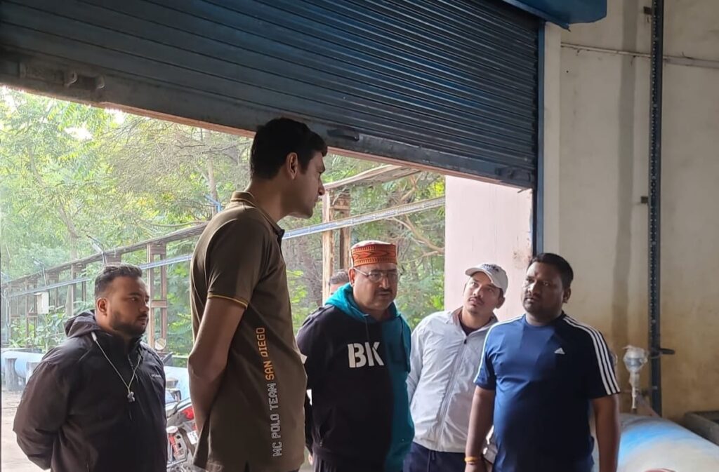 कमिश्नर ने वार्डों में छोटे-बड़े नालों की सफाई का काम भी तेजी से करने दिए निर्देश