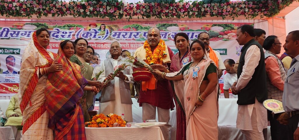 पटेल समाज शाकंभरी महोत्सव  एवं युवक युवती परिचय सम्मेलन कार्यक्रम में सम्मिलित हुए सांसद व विधायक