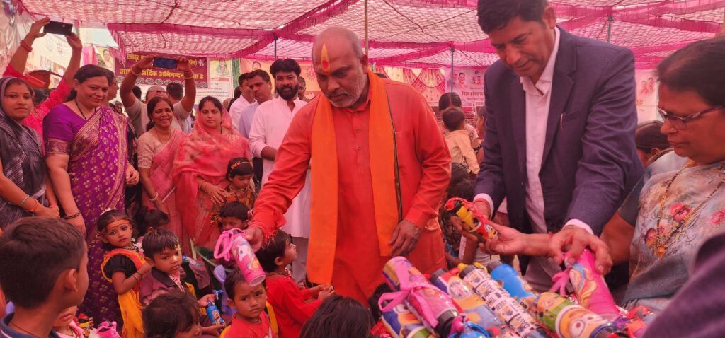 हमारा शौचालय, हमारा सम्मान कार्यक्रम में सम्मिलित हुए दुर्ग ग्रामीण विधायक ललित चंद्राकर