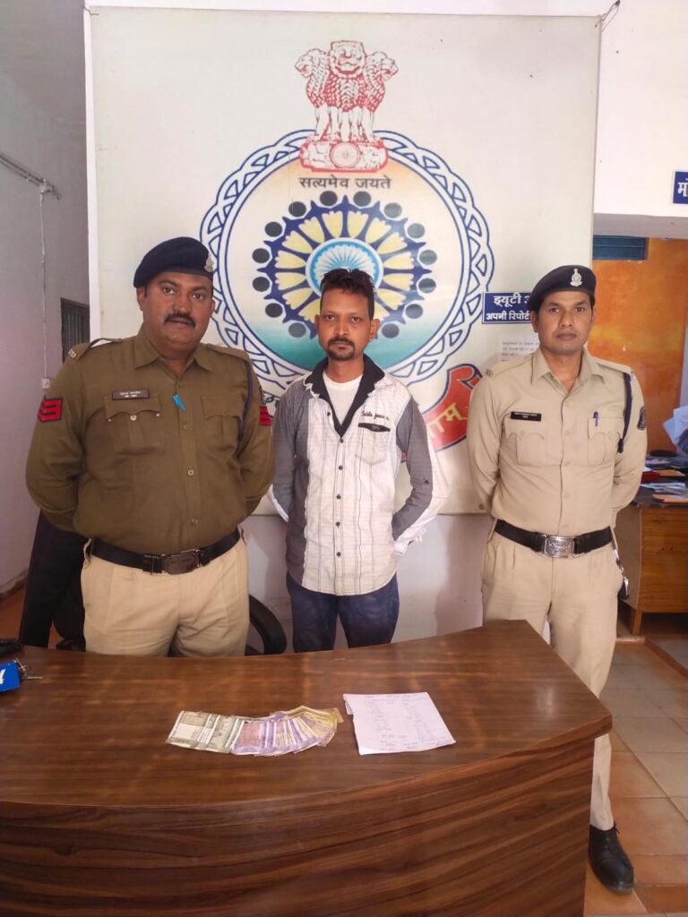 दुर्ग पुलिस की कार्यवाही: सटटा पटटी खिलाने वाले आरोपी हुआ गिरफ्तार, आरोपी के कब्जे से सट्टा पटटी एवं 3130 रू बरामद