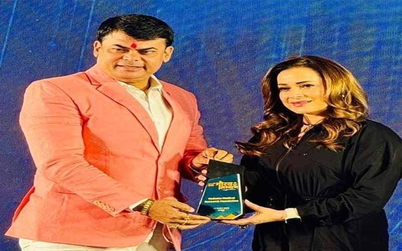 उप नेता प्रतिपक्ष दया सिंह को मिला गौरव सम्मान, अभिनेत्री नीलम के हाथों सम्मानित हुए