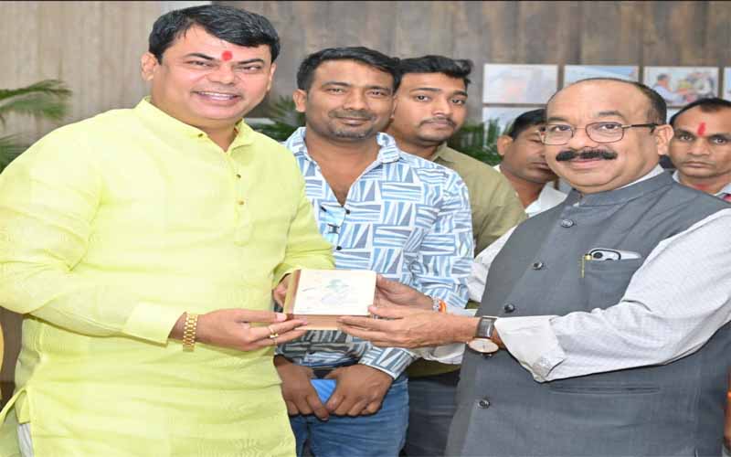 नगरीय निकाय मंत्री से मिले उप नेता प्रतिपक्ष दया सिंह, भिलाई निगम की समस्याओ को लेकर की चर्चा