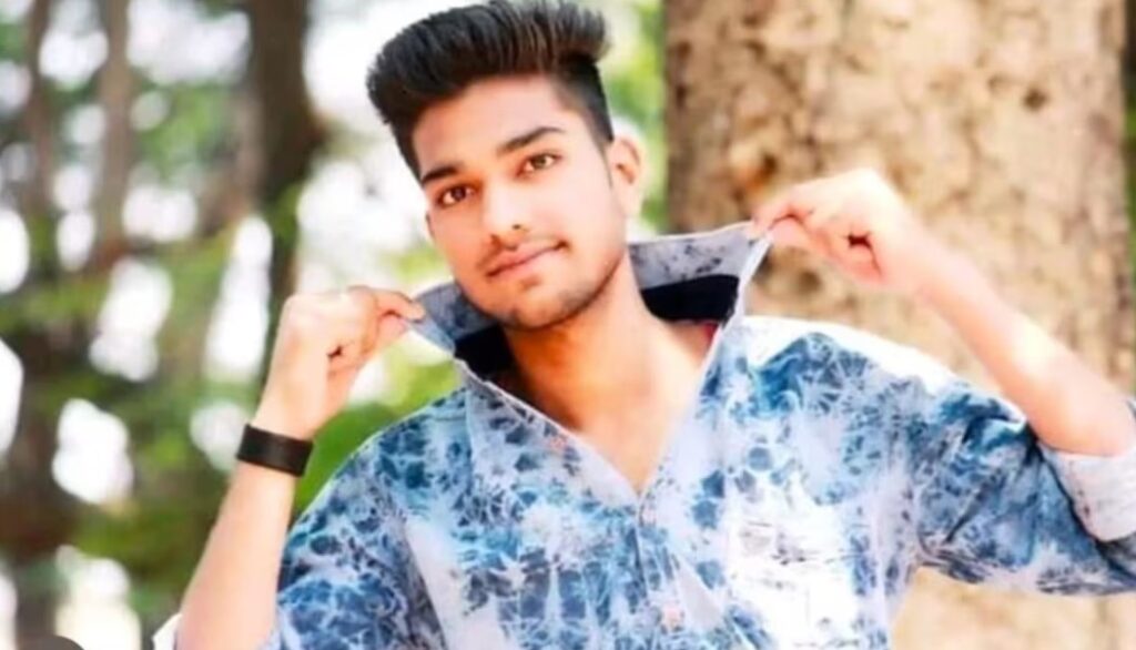 लव ट्रायंगल में युवक की लाठी से पीट पीटकर हत्या… गर्लफ्रैंड की बेवफाई के कारण चली गई जान