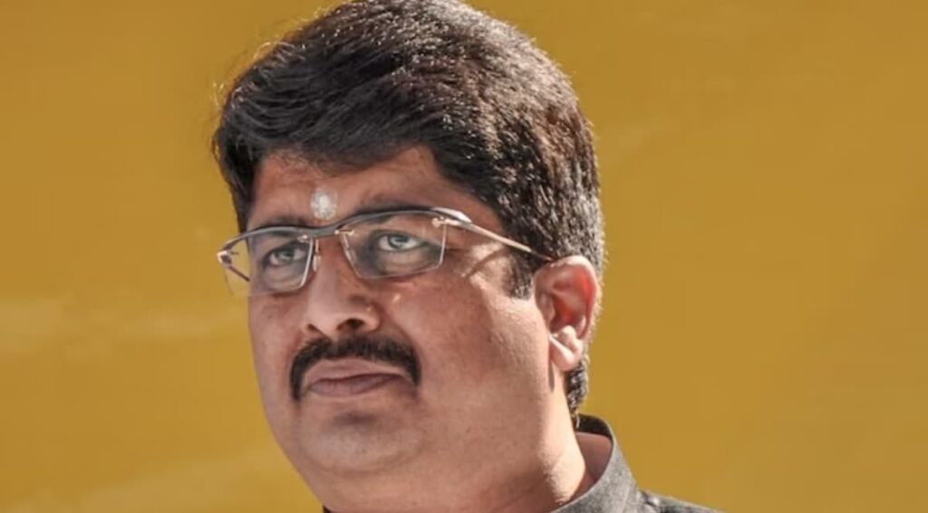 राजा भइया ने धीरेंद्र कृष्ण शास्त्री का किया समर्थन,शंकराचार्यों को दी नसीहत