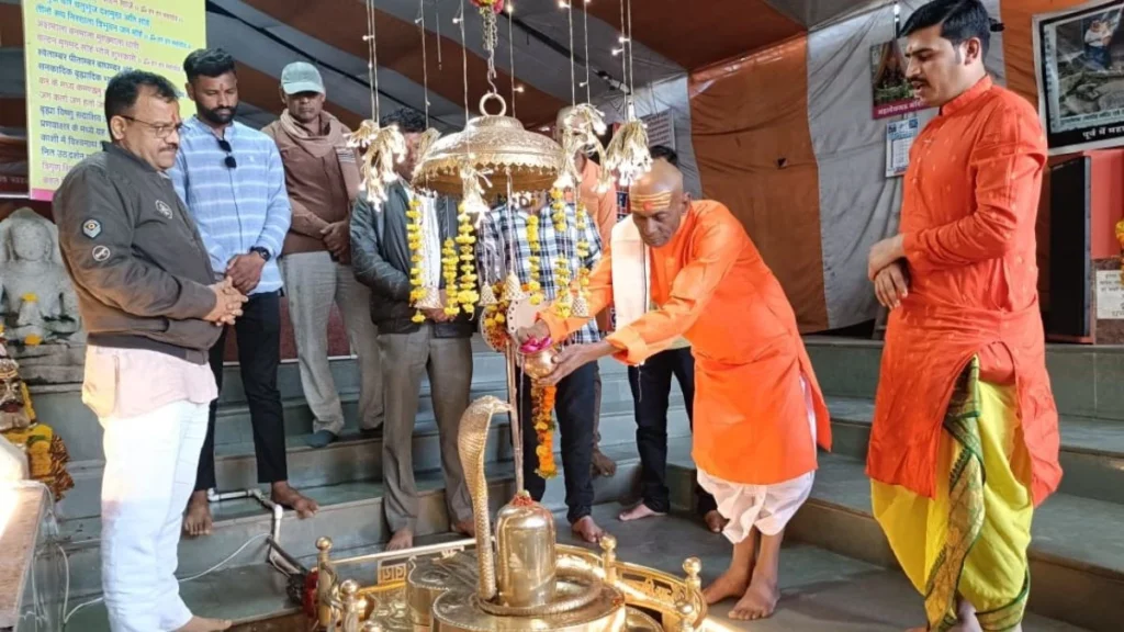 MP के खंडवा में इमाम के बेटे को भाया सनातन का रास्ता, मुस्तफा चिश्ती बने मारुति नंदन