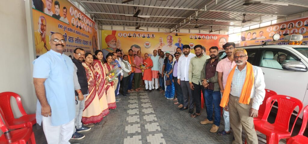 विधायक ललित चंद्राकर ने भारतीय जनता पार्टी, जिला दुर्ग के नवनिर्वाचित अध्यक्ष श्री सुरेंद्र कौशिक को दी हार्दिक शुभकामनाएं