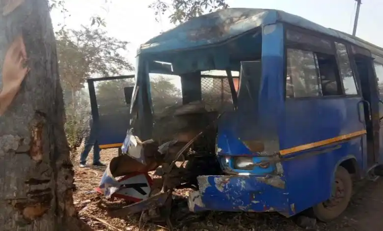 बड़ा हादसा राजनांदगांव में, 25 बस यात्री घायल