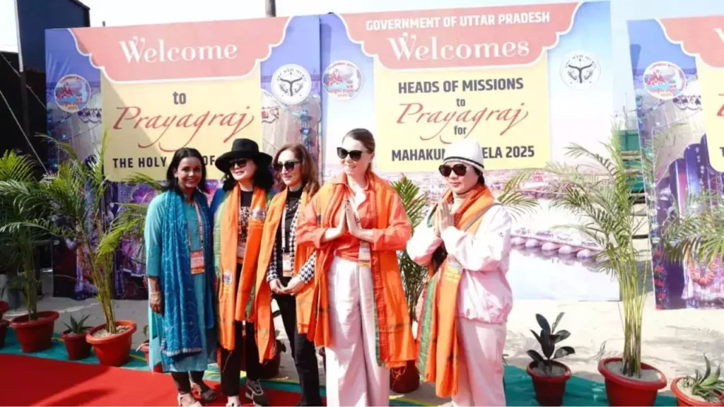हिंदू संस्कृति को समझने के लिए प्रयागराज आकर उत्सुक दिखे विभिन्न देशों के राजदूत