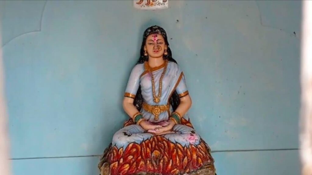 धमतरी का एक ऐसा गांव जहां होलिका ही नहीं, बल्कि मृत्यु पर चिता और दशहरा में रावण नहीं जलाया जाता