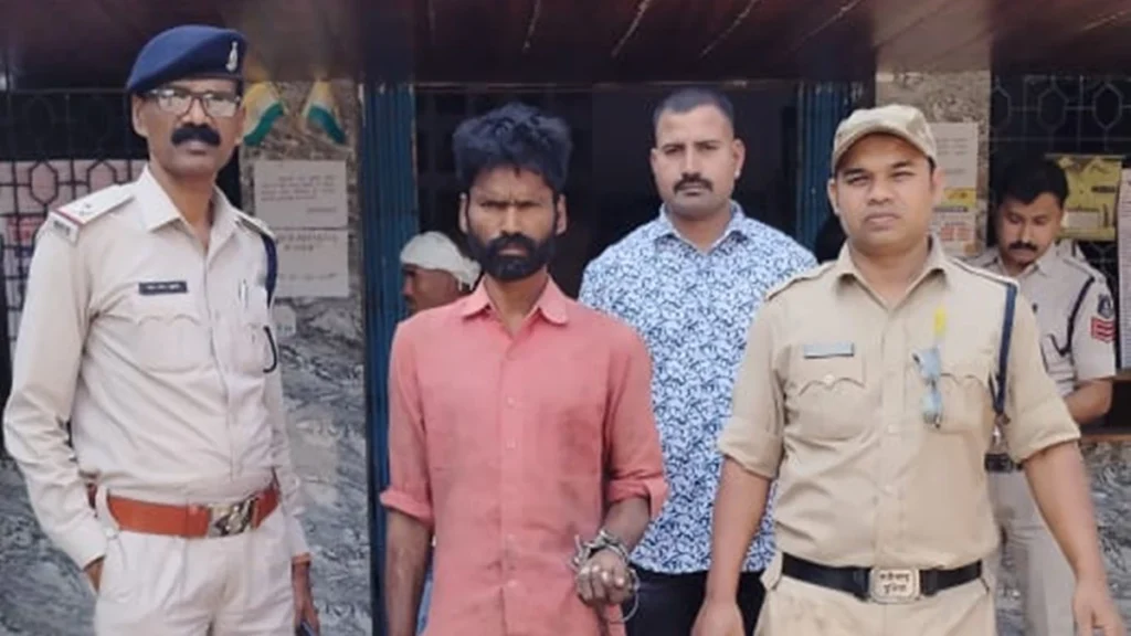 घर में घुस गया बछड़ा तो बेरहमी से कर दी हत्या, सिर पर पत्‍थर मारकर ब्‍लेड से गला रेता