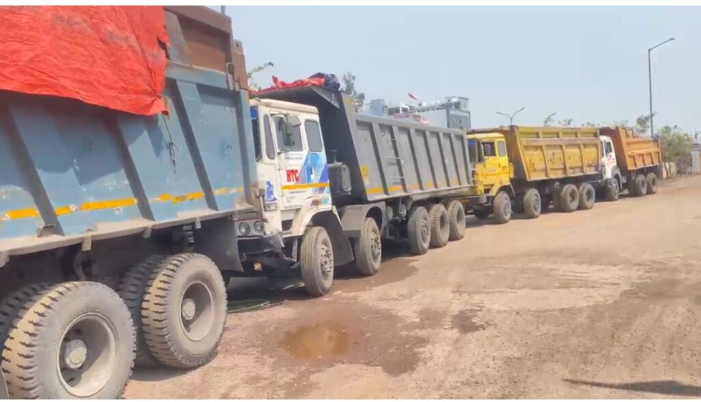 नंदिनी रोड मार्ग में प्रतिबंध समय में प्रवेश करने वाले भारी वाहनों पर की गई कार्यवाही