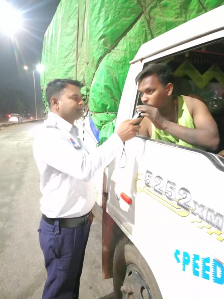 ‘‘ऑपरेंशन – सुरक्षा’’ अभियान के तहत 10 दिनों में कुल 1235 वाहन चालकों पर की गयी कार्यवाही