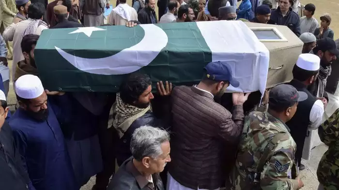 बलूच विद्रोहियों ने सभी 214 सैन्य बंधकों को मारा… ट्रेन हाईजैक करने वाले BLA ने की घोषणा, बताया मुनीर आर्मी की बड़ी हार