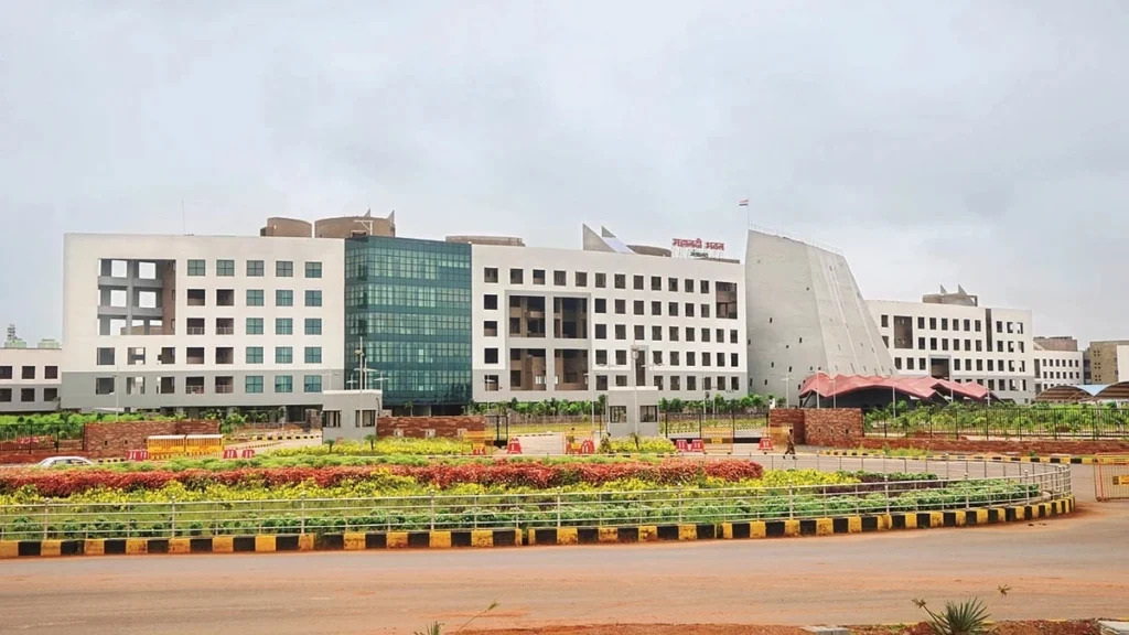 छत्तीसगढ़ में 11 जिलों के कलेक्टर बदले, 41 आईएएस अधिकारियों के प्रभार बदले