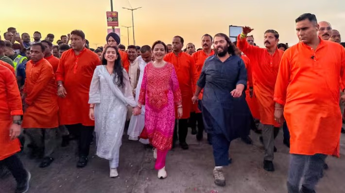 170 किमी की आध्यात्मिक पदयात्रा, 30वें जन्मदिन पर अनंत अंबानी ने किया द्वारकाधीश के चरणों में नमन