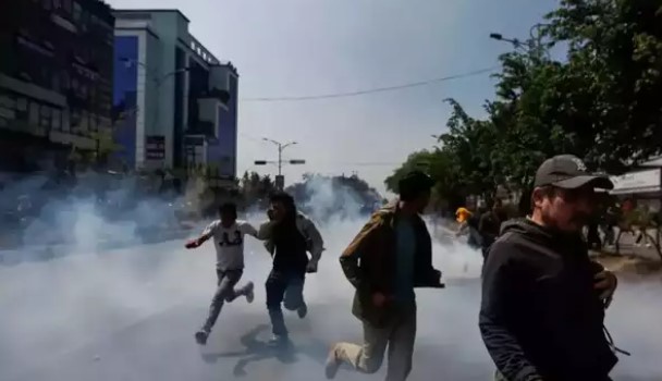 गणतंत्र vs राजशाही: टकराव की राह पर नेपाल