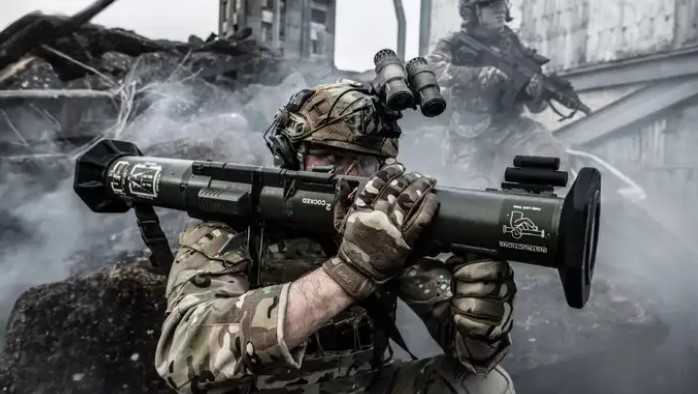 पाकिस्तान से तनाव के बीच बड़ी खबर, दोस्त ने भारत को भेजी AT4 मिसाइलों की खेप, यूक्रेन में रूसी टैंकों का बना चुकी है कब्रिस्‍तान