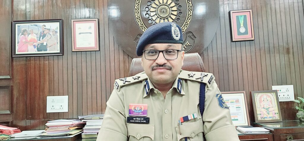 पुलिस महानिरीक्षक दुर्ग रेंज ने महिला एवं बच्चों से संबंधित लंबित प्रकरणों की समीक्षा की