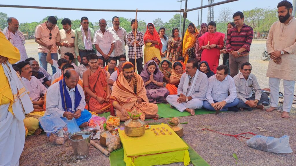 गौ माता की पुनः प्रतिष्ठा एवं राष्ट्र माता का दर्जा दिलाने 108 कुंडी गौ प्रतिष्ठा महायज्ञ एवं विष्णु महापुराण का आयोजन
