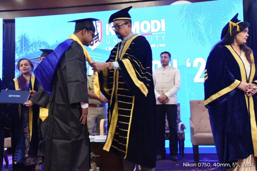 के.के. मोदी विश्वविद्यालय दुर्ग के प्रथम दीक्षांत समारोह में शामिल हुए राज्यपाल, 67 छात्रों को बी-टेक, बीबीए और बीसीए में प्रदान की गई डिग्री