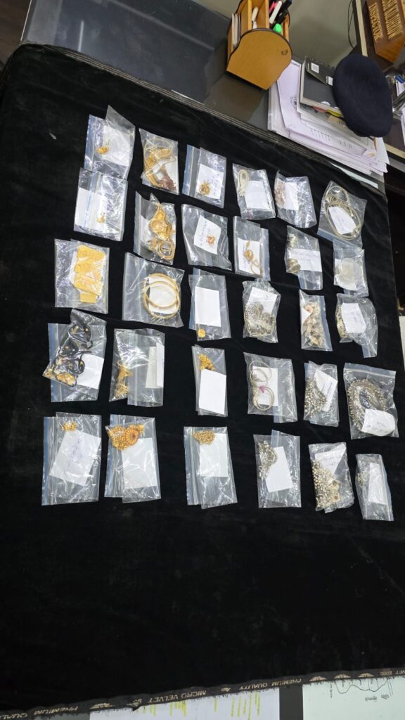 शिक्षक कालोनी नूतन चौक भिलाई में हुई लाखों के जेवरात चोरी के आरोपी 24 घंटे के अंदर पुलिस की गिरफ्त में