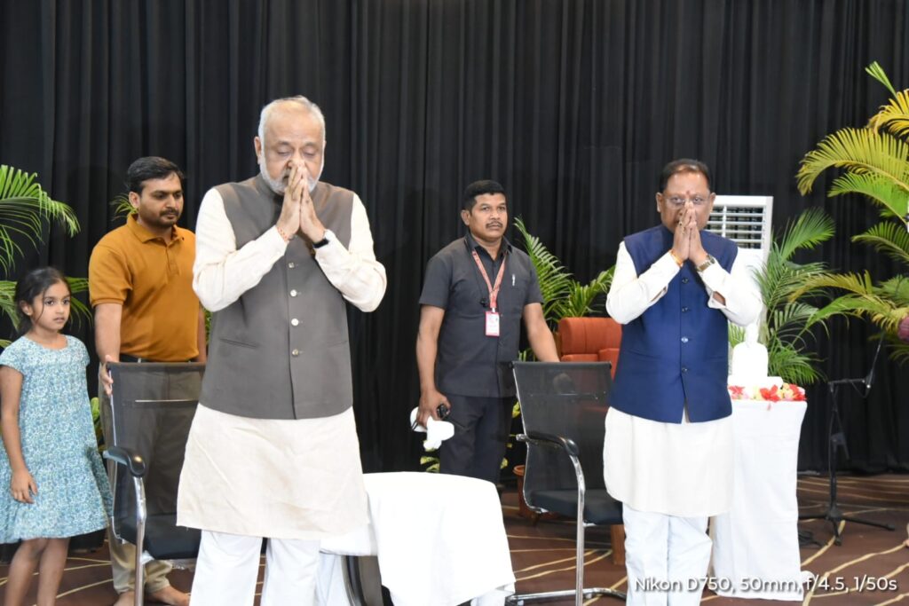 हार्टफुलनेस योगाश्रम पहुंचे मुख्यमंत्री श्री साय, योगगुरु से किया मुलाकात,