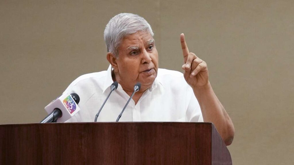 उपराष्ट्रपति जगदीप धनखड़ ने मंगलवार को एक बार फिर नई बहस छेड़ दी है