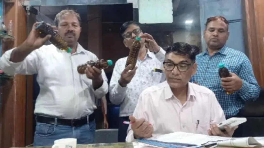 जांच में बड़ा खुलासा: पाम ऑयल में बटर व यलो रंग मिलाकर बना रहे सरसों का तेल, लोगों की सेहत से खिलवाड़