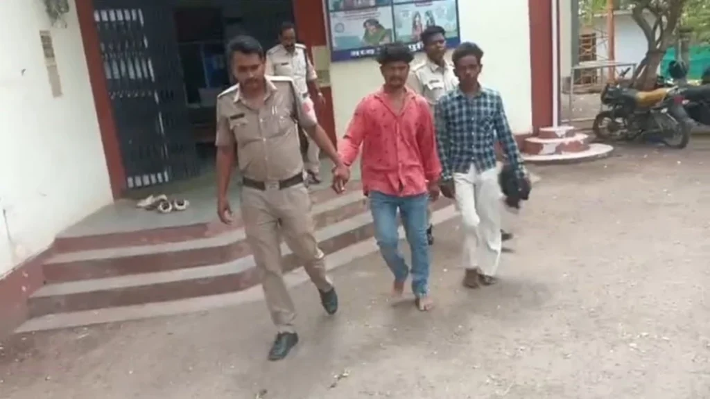 गैंगरेप के बाद 18 घंटे तक तड़पती रही महिला, पीएम करने वाली डॉक्टर बोलीं- जब बॉडी आई तो आंतें बाहर थीं