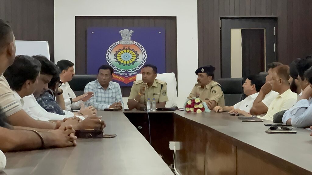 अवैध अप्रवासियों की धर पकड़ हेतु दुर्ग पुलिस एवं जिला प्रशासन का अभियान