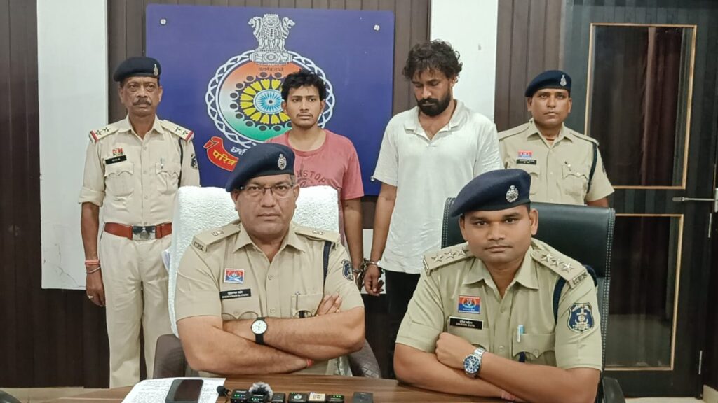 65 ग्राम हेरोइन(चिट्टा), इलेक्ट्रानिक तौल यंत्र, 02 मोबाईल, 01 कार टोयटा कुल कीमती 8,00,000 रूपये के साथ 02 आरोपी गिरफ्तार