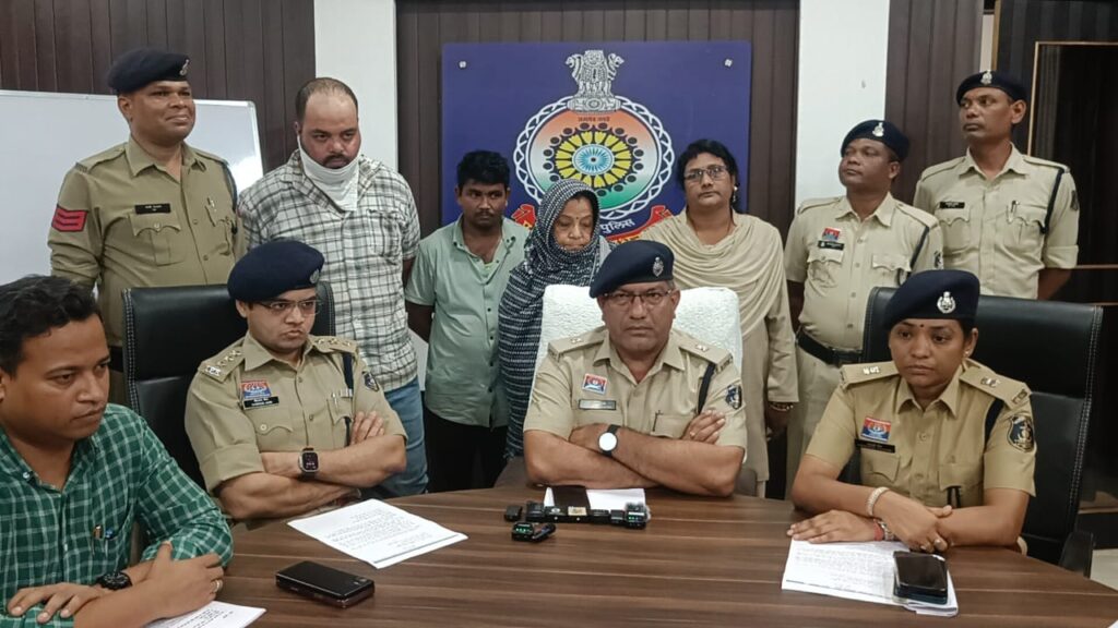 जयंती नगर, मोहन नगर में अनैतिक देह व्यापार का खुलासा, मकान मालकिन सहित 02 आरोपी गिरफ्तार