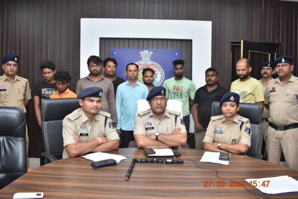 संविदा आयुवेर्दिक डांक्टर ग्राम पुरी, चारामा के आत्महत्त्या के प्रकरण में शामिल 09 आरोपी गिरफ्‌तार