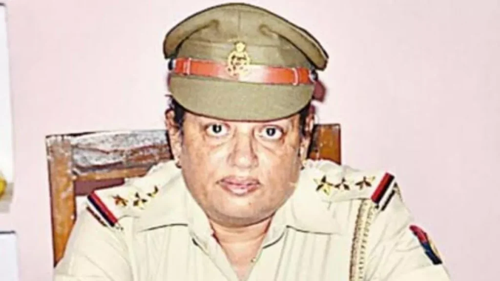 ढाई करोड़ की रेंज रोवर… 72 लाख की जगुआर, यूपी की इस मह‍िला इंस्‍पेक्‍टर की संपत्ति जानकर रह जाएंगे हैरान