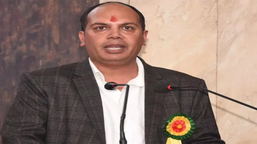 जिला कार्यक्रम प्रबंधक पर गिरी गाज: फर्जी दस्तावेज से कर रहे थे नौकरी, आयुक्त ने की सेवा समाप्त