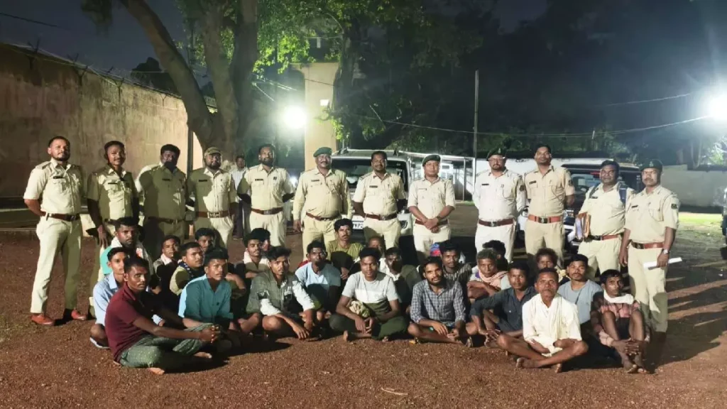 एक्शन में वन विभाग: सुकमा से आए 26 अतिक्रमणकारियों को भेजा जेल, कटाई में उपयोग किए गए सामान जब्त