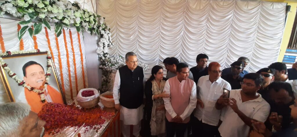 विधानसभा अध्यक्ष डॉ. रमन सिंह पूर्व विधायक स्व. दाऊ विद्यारतन भसीन जी के पुण्य तिथि पर आयोजित कार्यक्रम में शामिल हुए