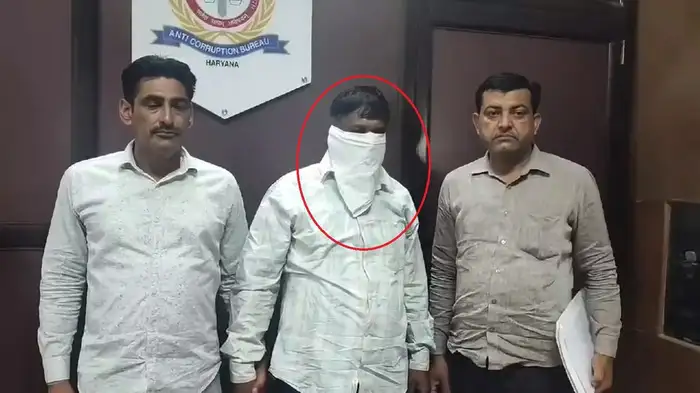 सैलरी से नहीं होता था गुजारा… 20000 रुपये के लिए बेच दिया ईमान, रिश्वत लेते पकड़ा गया हरियाणा पुलिस का SI
