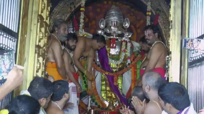 भारत में ऐसा मंदिर जहां भगवान आज भी हैं जिंदा, सच्चाई जान रोंगटे हो जाएंगे खड़े, दर्शन के लिए हजारों आते हैं यहां