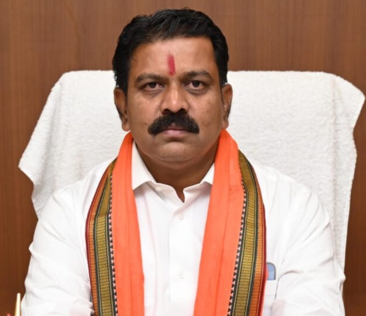 मंत्रिपरिषद का बड़ा निर्णय नक्सली हिंसा में शहीद पुलिसकर्मियों के परिजनों को अब अन्य विभागों में भी अनुकम्पा नियुक्ति का विकल्प