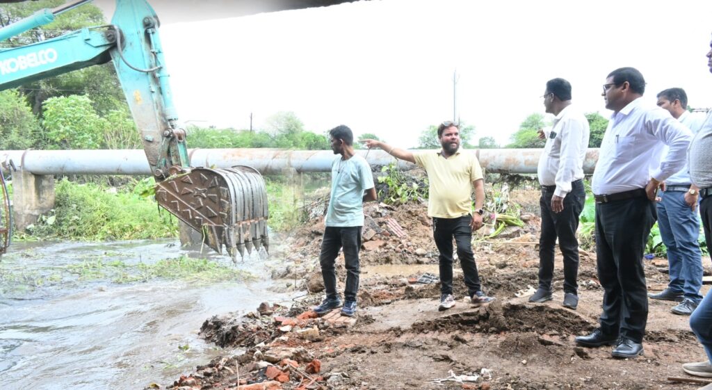 नगर निगम भिलाई विशेष बैठक के बाद सफाई युद्व स्तर पर जारी