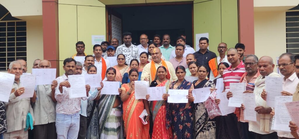 रिसाली लाटरी पद्धति से 33 हितग्राहियों को मिला आवास