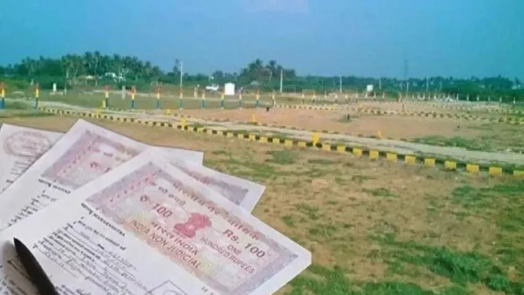 दुर्ग में 305 हेक्टेयर जमीन हेराफेरी मामले में दो पटवारी निलंबित, 18 का ट्रांसफर