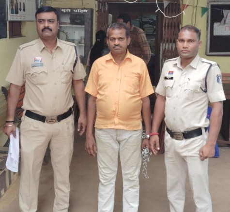 शराब पीने के लिये पैसा नहीं देने पर चाकू से हमला, आरोपी गिरफ्तार