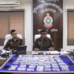 चाचा और बहन के घर डलवाई डकैती, CG में मास्टरमाइंड ने अपने ही परिवार को बनाया निशाना… 93 लाख का सोना-चांदी और कारें जब्त।