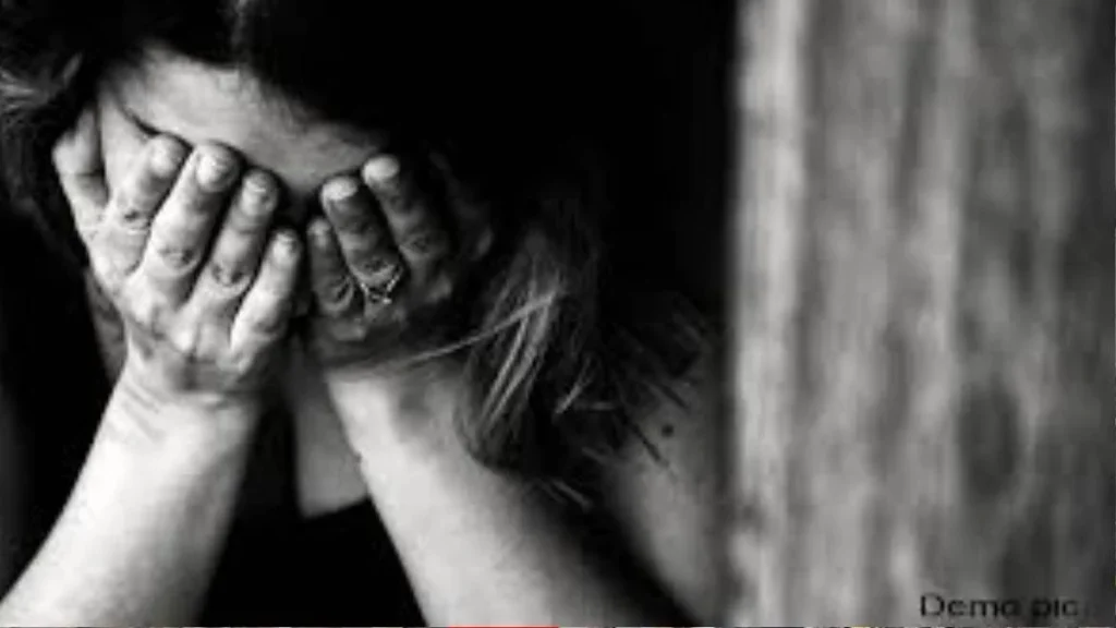 जशपुर में नाबालिग आदिवासी किशोरी से सामूहिक दुष्कर्म, गला घोंटकर मारने की कोशिश