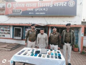 शातिर मोबाइल चोर गिरफ्तार