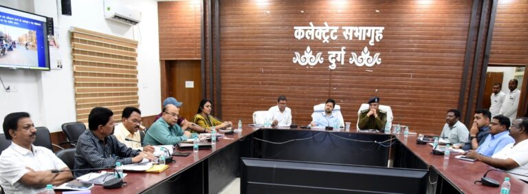 यातायात व्यवस्था में सुधार एवं सड़क दुर्घटनाओं की रोकथाम को लेकर जिला सड़क सुरक्षा समिति की बैठक संपन्न