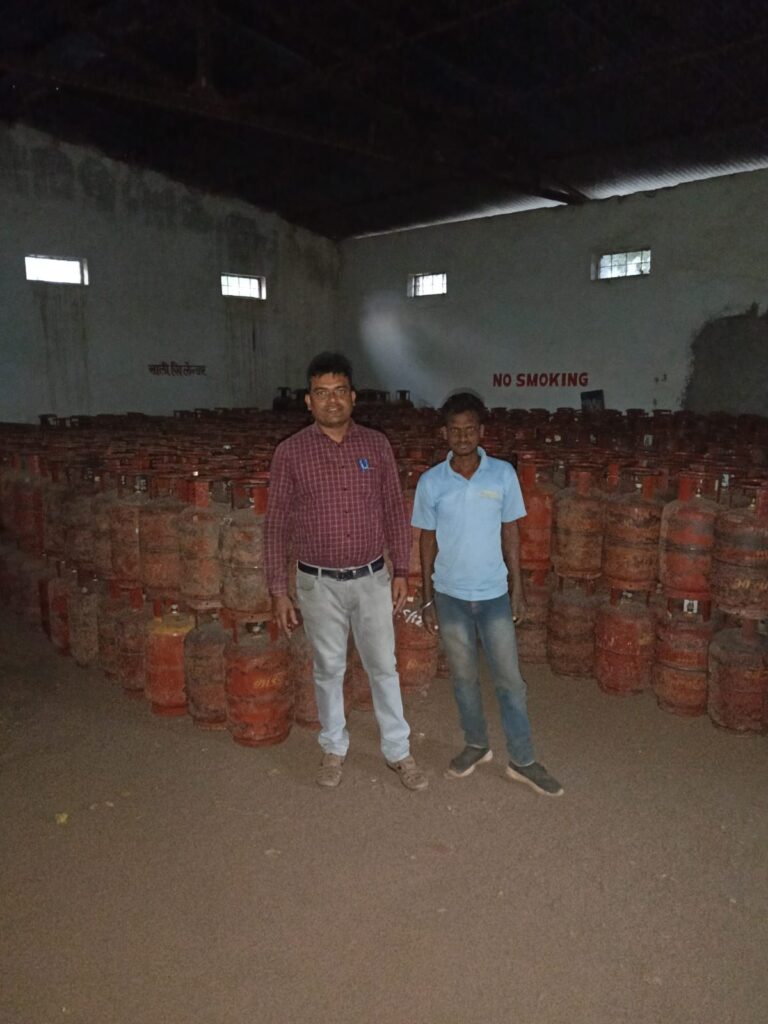 599 नग गैस सिलेण्डर और 2841 कि.ग्रा. एल.पी.जी. जप्त